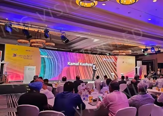 768 X768mm اللون الكامل RGB لوحة LED داخلية مع وحدات حجم 192mm x192mm حجرة الإعلانات