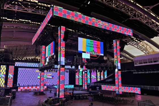 شاشات الألومنيوم المصبوب الصلب الإعلانات الخارجية والمراكز التجارية مع شاشات كبيرة شاشة RGB LED