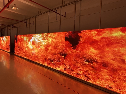 شاشة RGB LED عالية الدقة مع 640000 نقطة / مربع متر و 10000 ساعة عمر