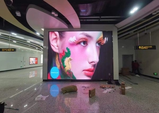 ملصق RGB شاشة LED 2.5MM Pixel Pitch معدل تحديث مرتفع 1920HZ في الداخل