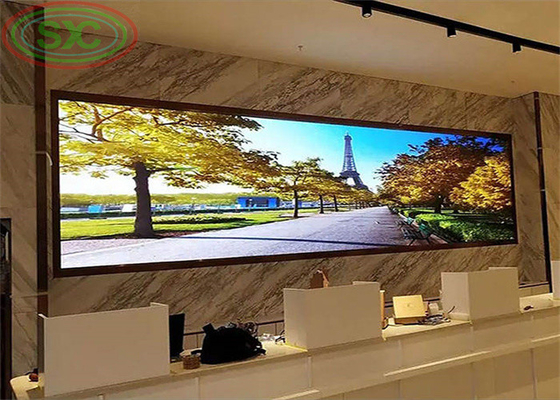 شاشة منحنية SMD1515 مسرح داخلي قابلة للتخصيص وصيانة الواي فاي الأمامية Ultra High Definition Small Pitch P2.5 شاشة LED