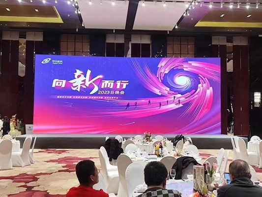 أفضل زاوية مشاهدة 2m-10m شاشة عرض LED داخلية رقمية للإعلانات والفعاليات الداخلية