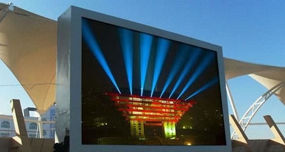 حائط الوسائط LED المستقر يحتوي على P6 Pixel Pitch وحجم الوحدة 192 * 192mm لعرض متميز