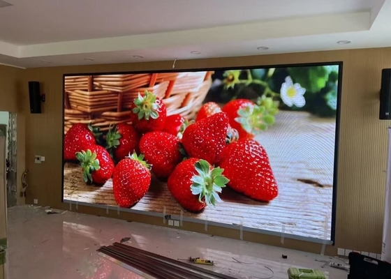 شاشات LED ذات جودة عالية من مصنع صيني للسوق في الشرق الأوسط