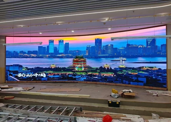 شاشة LED ملونة كاملة داخلية مع أفضل زاوية مشاهدة 1m-10m ومدة حياة 100 سنة
