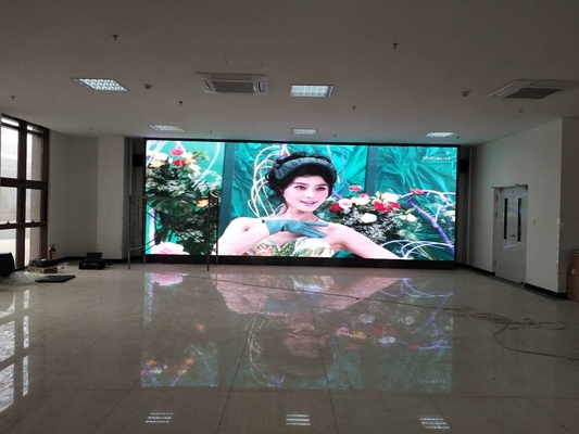 جودة ثابتة عالية الدقة لوحة عرض p4 led SMD2121 شاشة LED داخلية / P4 لوحة فيديو LED داخلية بالألوان الكاملة