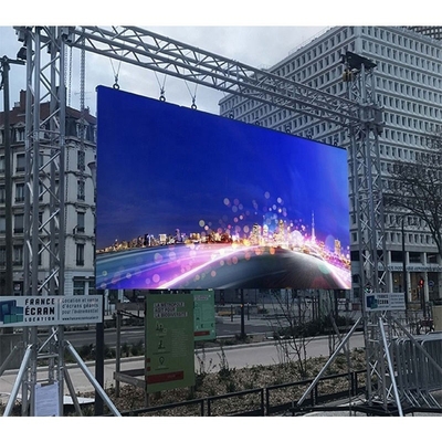 شاشة LED عالية الوضوح مع دقة بكسل 40000 بكسل / متر مربع ومعدل إطار 60 هرتز