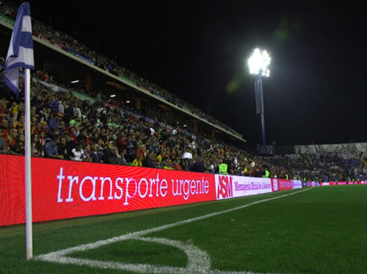 60 هرتز معدل الإطار الملعب الرياضي لوحات النتيجة LED مصممة للدورات الرياضية ذات الملف الشخصي والمراهنات