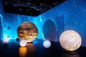 360 درجة داخلية عمود ملون كامل كرة LED العرض شاشة بناء لوحة إعلان