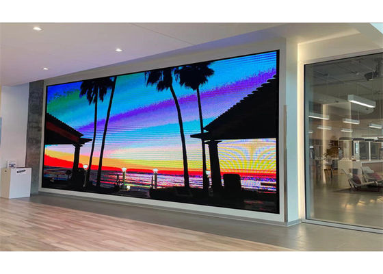 شاشة LED خفيفة الوزن وملونة بالكامل للاستخدام الداخلي لعروض المعارض سهلة التركيب والنقل مناسبة لعروض التدفق
