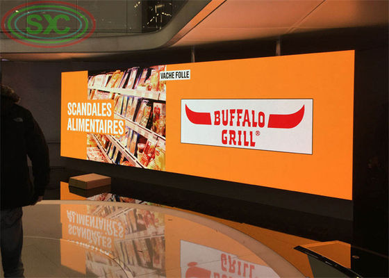 شاشة LED داخلية ملونة كاملة مع مصابيح SMD 2121 ثلاثية الأبعاد توفر صورًا وأداءً نابضًا بالحياة في إعدادات داخلية مختلفة