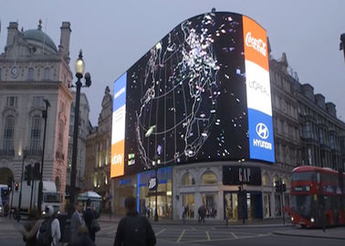 IP65 RGB LED Billboard P4 في الهواء الطلق مقاوم للماء 5000cd / M2 سطوع دقة عالية