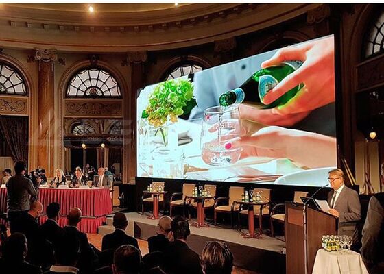 مصباح LED P3.91 شاشة LED داخلية / خارجية على الحائط شاشة LED 3840Hz معدل تحديث