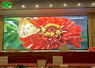 مؤتمر عالية الدقة عرض فيديو داخلي LED HD P2.5 1R1G1B عرض داخلي ملون كامل