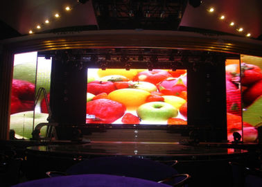 في الداخل Ultra-Clear Small Pitch P1.667 LED Billboard 3840HZ معدل تحديث SMD 1010 DC 5V