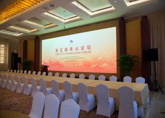 الإشارات الرقمية الخارجية الملونة الكاملة LED الشاشة الألومنيوم الصب الصب SMD2121 62500 نقطة / مربع متر