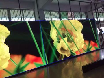 صورة شاشة داخلية مدعومة باللون الكامل لمعرض فيديو HD P4.81 LED Display Rent