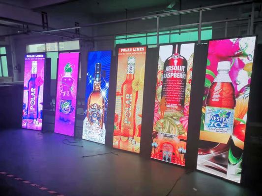 سعر جيد 1500 القمل ملصق داخلي شاشة LED لوحة الإعلان رقيقة جدا وخفيفة الوزن الانترنت