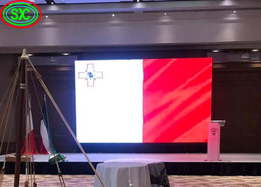 منصة الإعلانات شاشة LED 3840Hz HD P4mm 128 * 128 Dot Matrix Panel LED شاشة عرض إعلانات تجارية