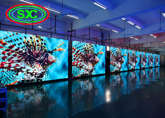 وحدة العرض الداخلية ذات اللون الكامل P4 SMD LED 256 * 128mm 1/8 مسح لتوفير الطاقة وحماية البيئة