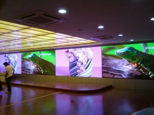 شاشة LED خلفية ذات سطوع فائق P5 للإيجار مع بنية متعددة الحلقات