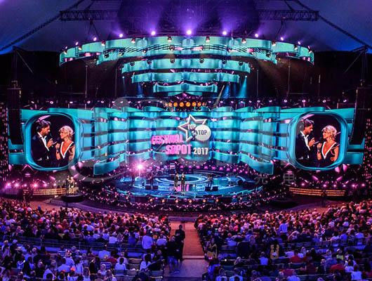 شاشة LED مقاومة للماء P3.91 500x500mm IP65 سطوع 5000cd/m²