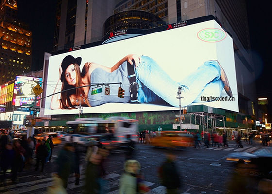 P8 للخارج SMD Full Color LED Billboard IP65 مقاوم للماء 8mm Pitch