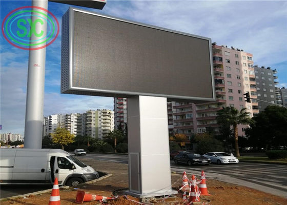 سعر جيد إطار جميل 1R1G1B الملعب 6 مم بالألوان الكاملة LED لوحة الإعلانات مع عمود بجانب الطريق الانترنت