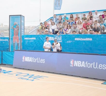 الشاشة الفورية Full Color HD SMD1515 مقاومة للماء P2.5 LED Stadium Screen Epistar Chip 3 سنوات ضمان