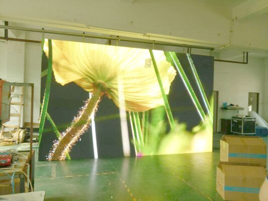3840 هرتز P4.81 500x500 مم شاشات LED للخزانة على المسرح ، زاوية عرض واسعة مع انحناء