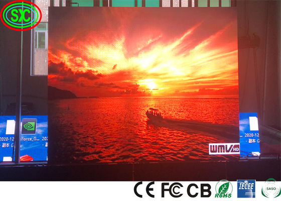 شاشات IP43 250W / M2 GOB LED غير منسقة P1.9 P2 P2.5 IECEE الإعلانات