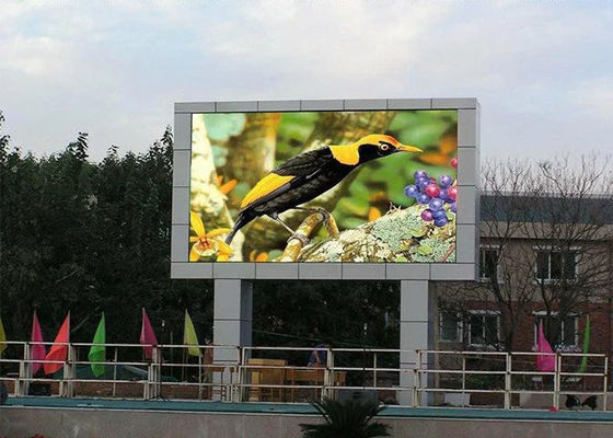P10 في الهواء الطلق مضاد للماء كامل اللون LED Billboard 10mm Pitch 5000cd / M2 الوضوح