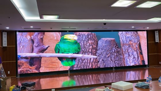 سعر جيد شاشة LED خلفية ملونة كاملة للمسرح عالية السطوع P3.91 يموت الصب الألومنيوم ، نظام نوفاستار 3840 هرتز معدل التحديث الانترنت