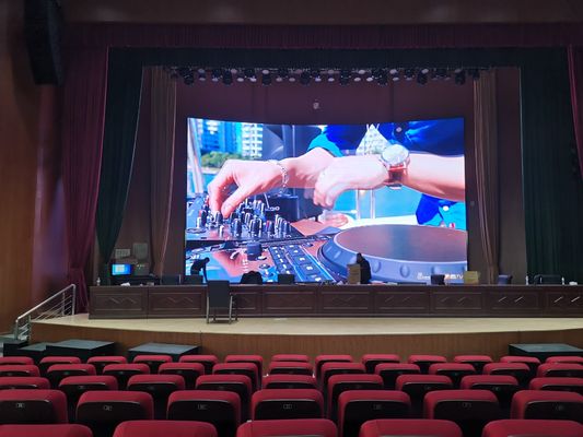 شاشة LED ذات دقة عالية داخلية ملونة P4 للمسرح مع تصميم رقيق وخفيف الوزن