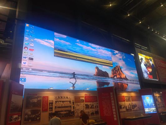 شاشة LED ذات دقة عالية داخلية ملونة P4 للمسرح مع تصميم رقيق وخفيف الوزن