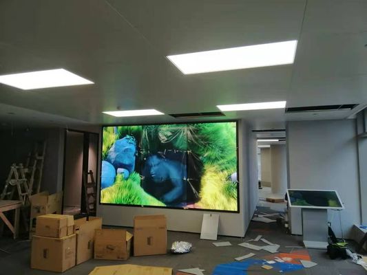 لوحة إعلانات LED P3 4K HD LEDboard داخلية LED video wall P3 وحدات 576x576mm، نظام نوفاستار، 1200cd سطوع، 3840Hz معدل تحديث