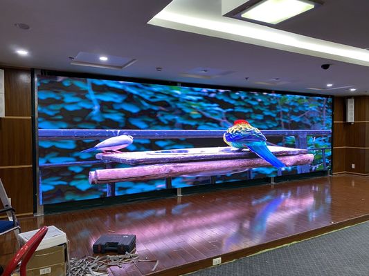 P2 لوحة عرض LED داخلية ملونة كاملة 2mm بكسل 250000 / M2 الكثافة