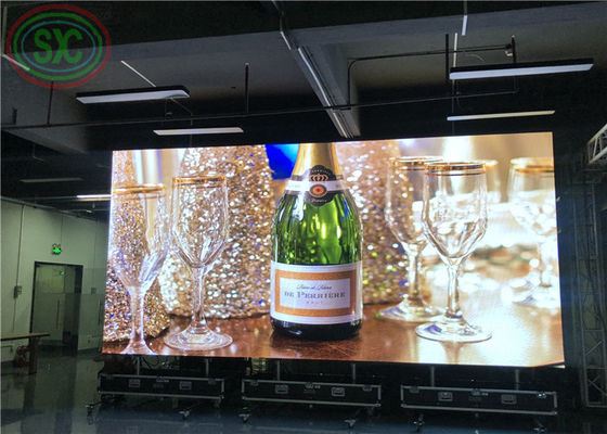شاشة LED داخلية ملونة كاملة بدقة عالية وسطوع مناسبة للوحات الإعلانية الرقمية وأنظمة المعلومات