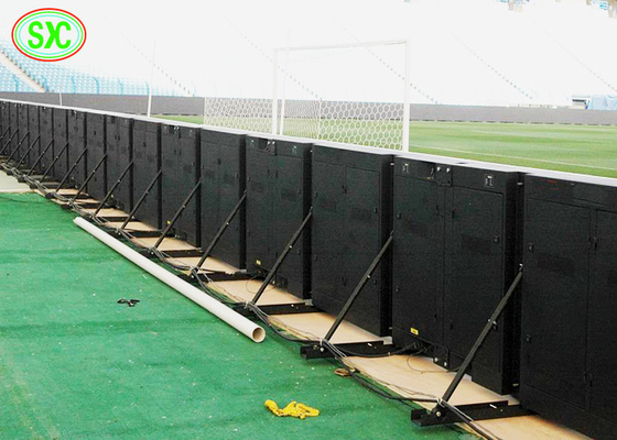 ملعب كرة القدم لوحات إعلانية مدعومة P5 P10 ضوء عالي HD محيط 960 * 960mm لافتة