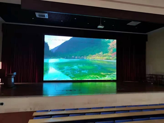 شاشة P3 Full Color LED مع دقة وحدة 64 * 64 ووزن وحدة 0.36 كجم لمشاهدة الدقة العالية
