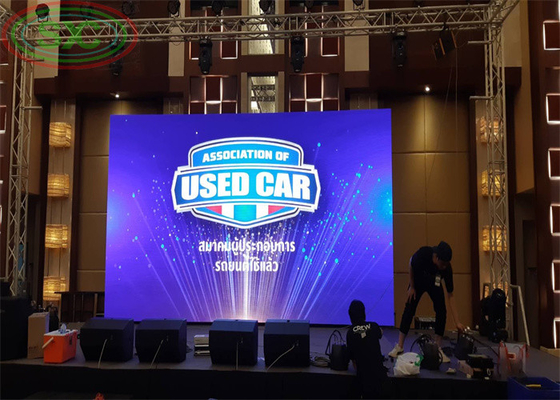 شاشة LED داخلية ذات 7680 هرتز مع معالج فيديو VX400