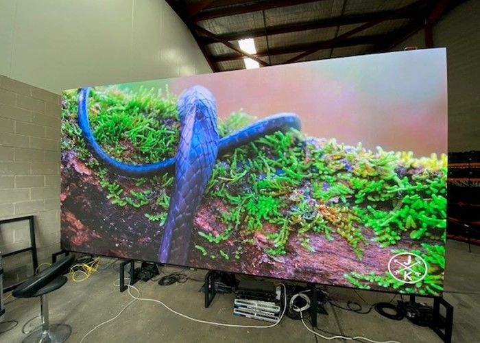 ضئيلة 4mm وداخلي كامل اللون أدى لوحة المثبتة في فندق، 2500cd لكل متر مربع