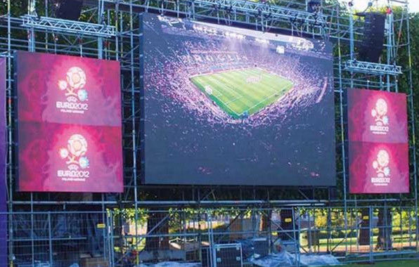 الإعلانات الوضوح 6000k لوحات عرض الفيديو LED 1r1g1b 10mm لوحات عرض الفيديو LED