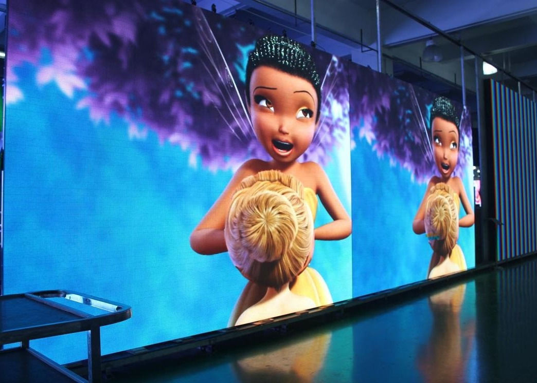 شاشة عرض داخلية GOB LED مقاومة للماء لوحة فيديو إعلانية عالية السطوع