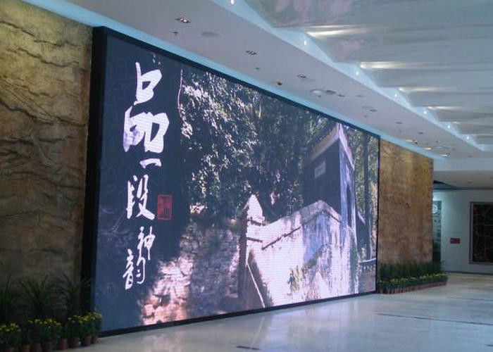 P5 64x32 نقطة مصفوفة خارجية كاملة اللون لوحة الإعلانات LED، 2500 سي دي / مربع متر، سطوع عالية