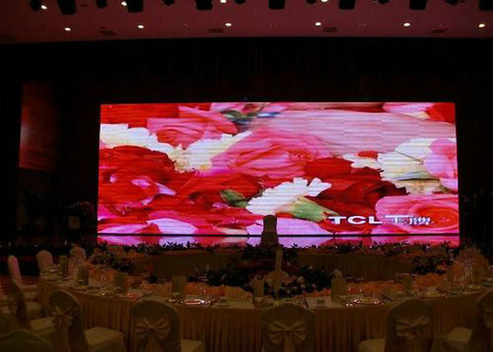 شاشة LED ملونة كاملة داخلية P3 للحفلات الموسيقية / المسرح مع ضمان 3 سنوات