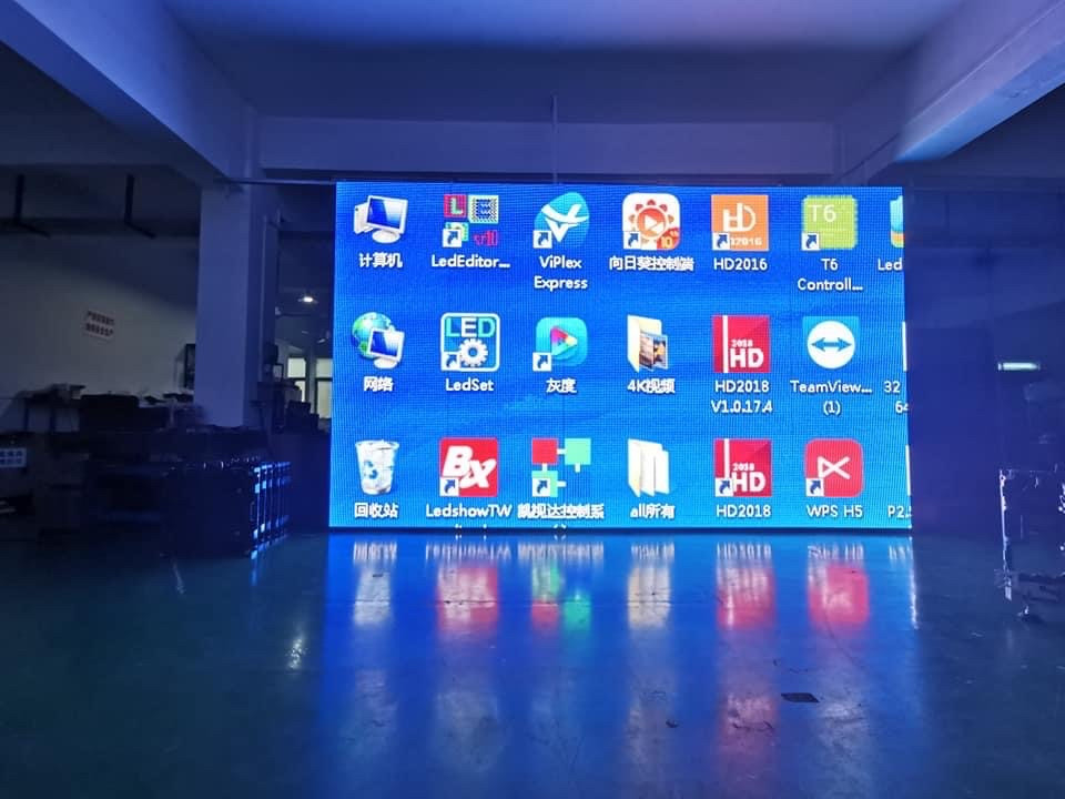 عالية الوضوح كامل اللون LED شاشة العرض P2 640x640mm الإيجار داخلية LED شاشة الإعلانات للكنيسة