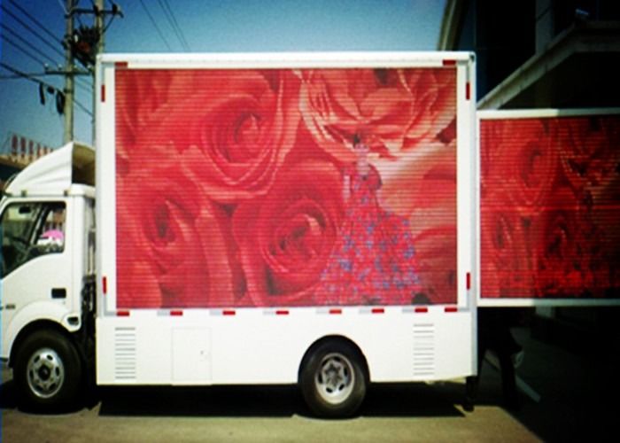 شاشة LED متنقلة بشريحة أنبوبية ملونة كاملة لعرض رسومات عالية الدقة في الفعاليات الرياضية