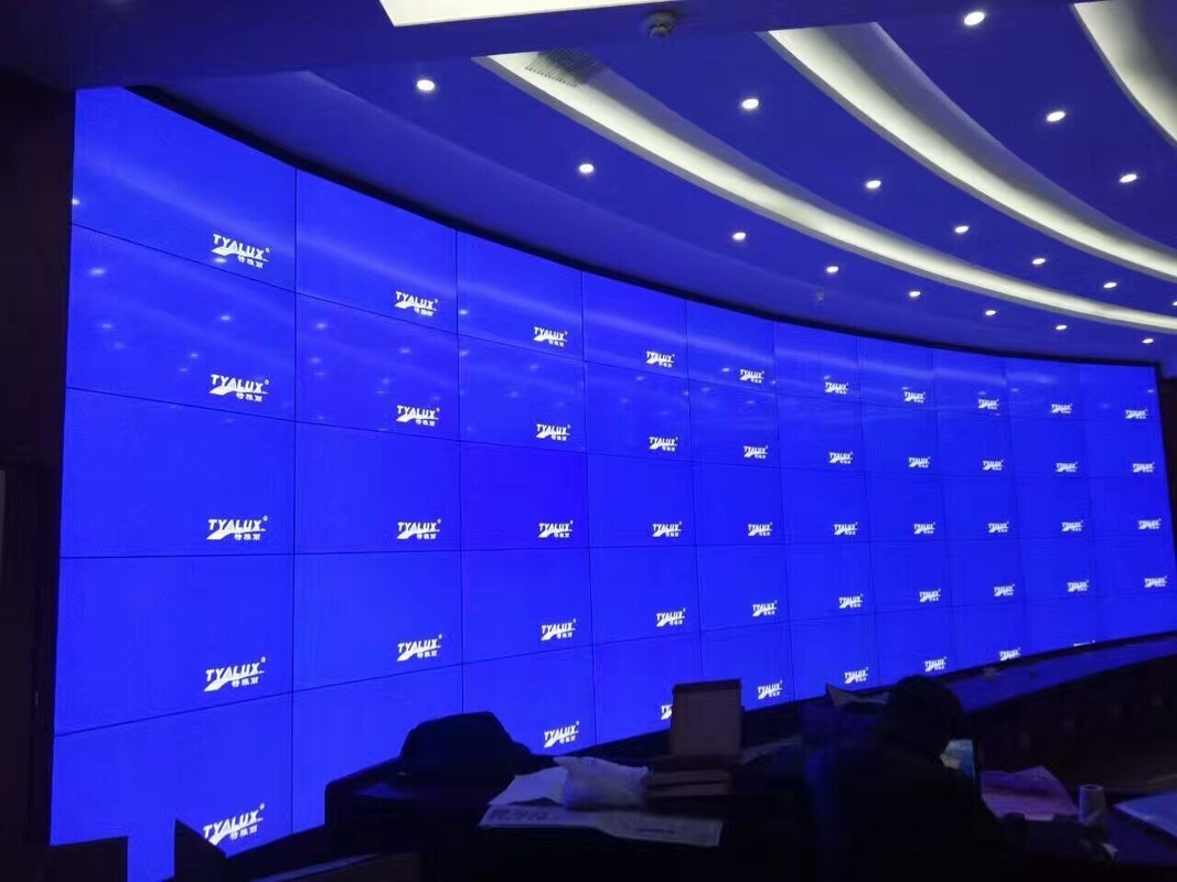 شاشات الإيجار من الألومنيوم المصبوب بالموت أسعار المصنع شاشات HD LED متعددة الاستخدامات لغرف الاجتماعات والكنائس والزفاف