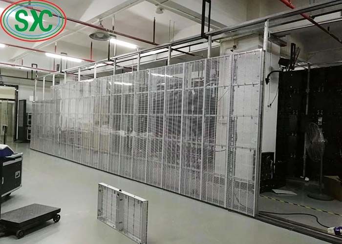 G3.91-7.82 الحائط الفيديو الشفاف باللون الكامل الخفيف للغاية SMD2525 IP54 عمر طويل